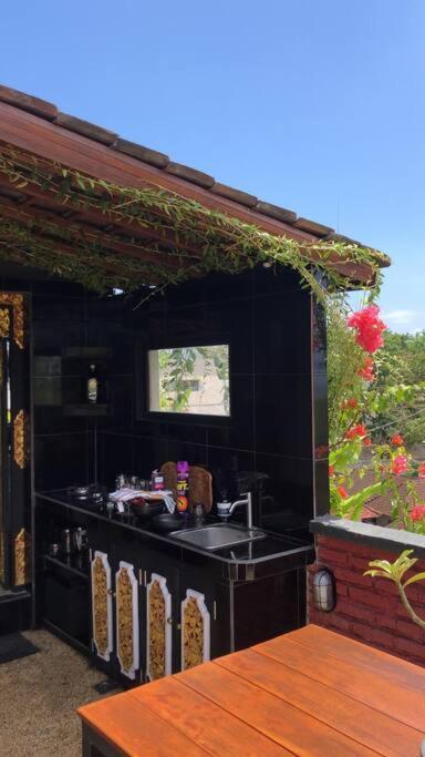 The Hidden Escapes Bingin- Sunset Rooftop Wood House With Ocean View & Private Kitchen Uluwatu Εξωτερικό φωτογραφία